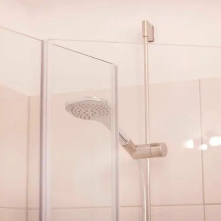 Bee1 Ernstorfer Apartament