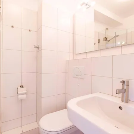 Bee1 Ernstorfer * Niendorf (Timmendorfer Strand)